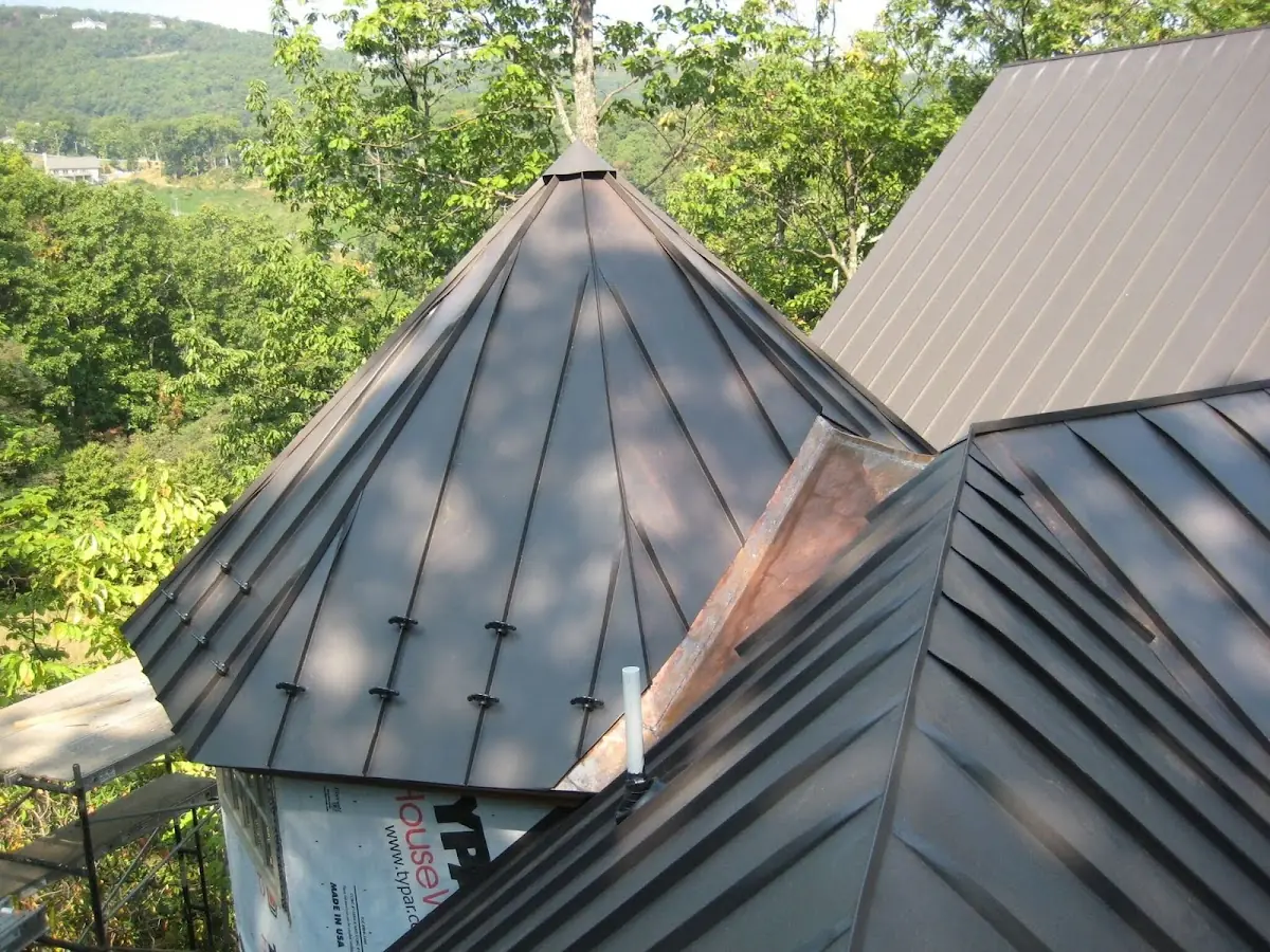 Professional Roof Tarp Installation by Craftsman Roofing in Eastridge